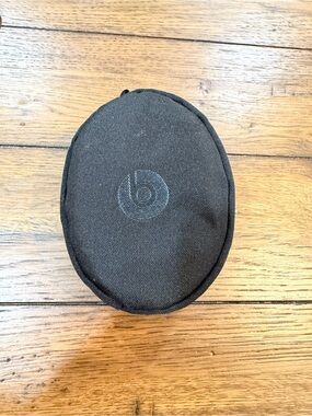 Beats by Dre Black Carrying Case for Over-Ear Headphones